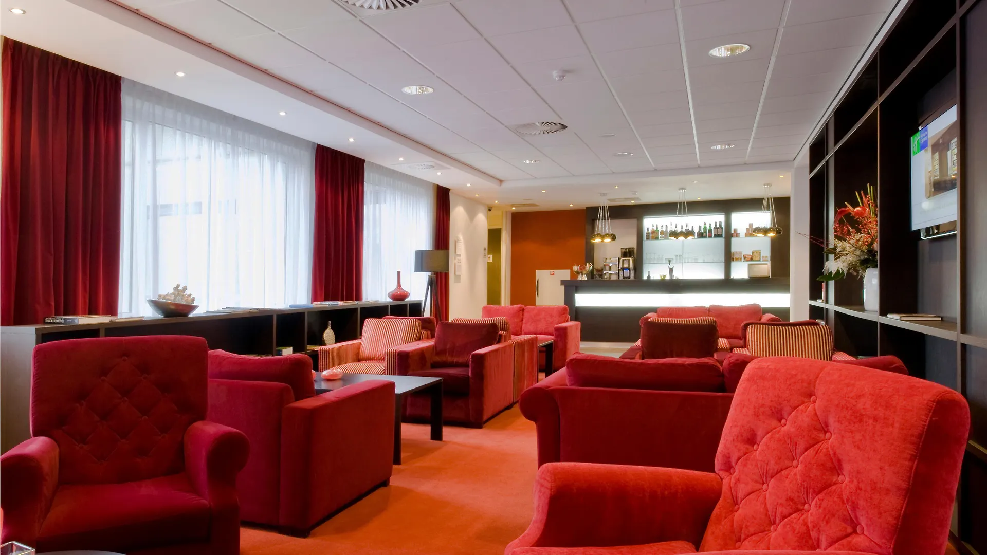 Отель Holiday Inn Express Amsterdam - Schiphol By Ihg Хоофддорп